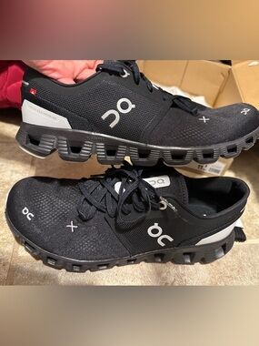 On Running Black Men’s Cloudtech Athletic Sneakers